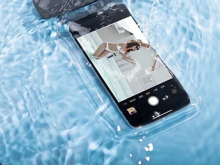 Husa Universala Rezistenta la Apa pentru Telefon / Tabletă de Pana la 8 Inci, Neagra. - 2 | YEO